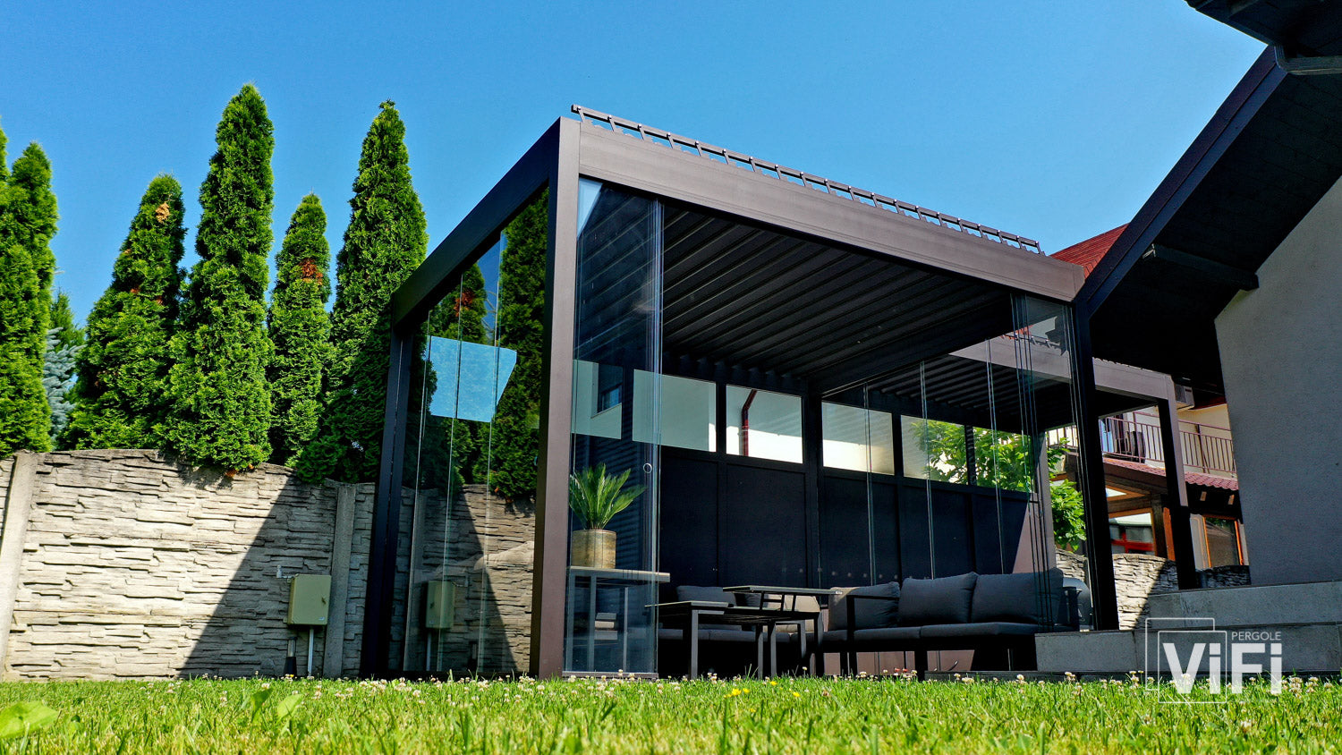 Vi-Fi Mykonos Bioclimatic Aluminum Pergola