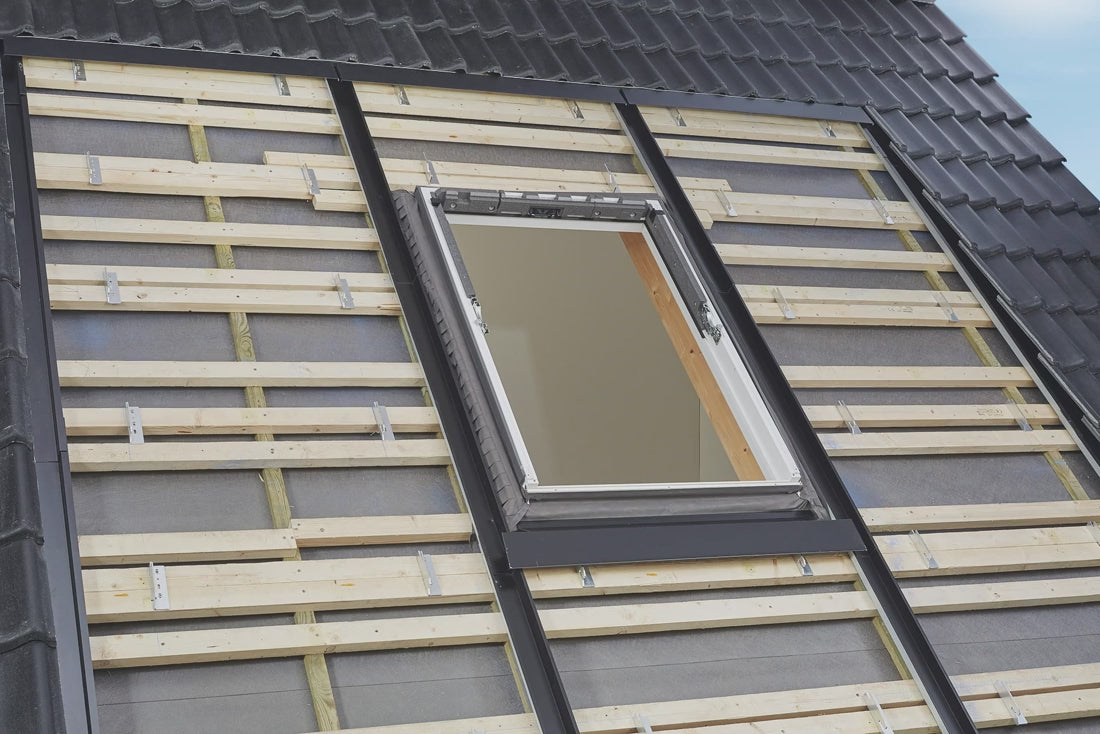 Load video: VELUX Solar Integrator Flashing System (ODN, ODL, OKL) | Seamless PV Panel Integration